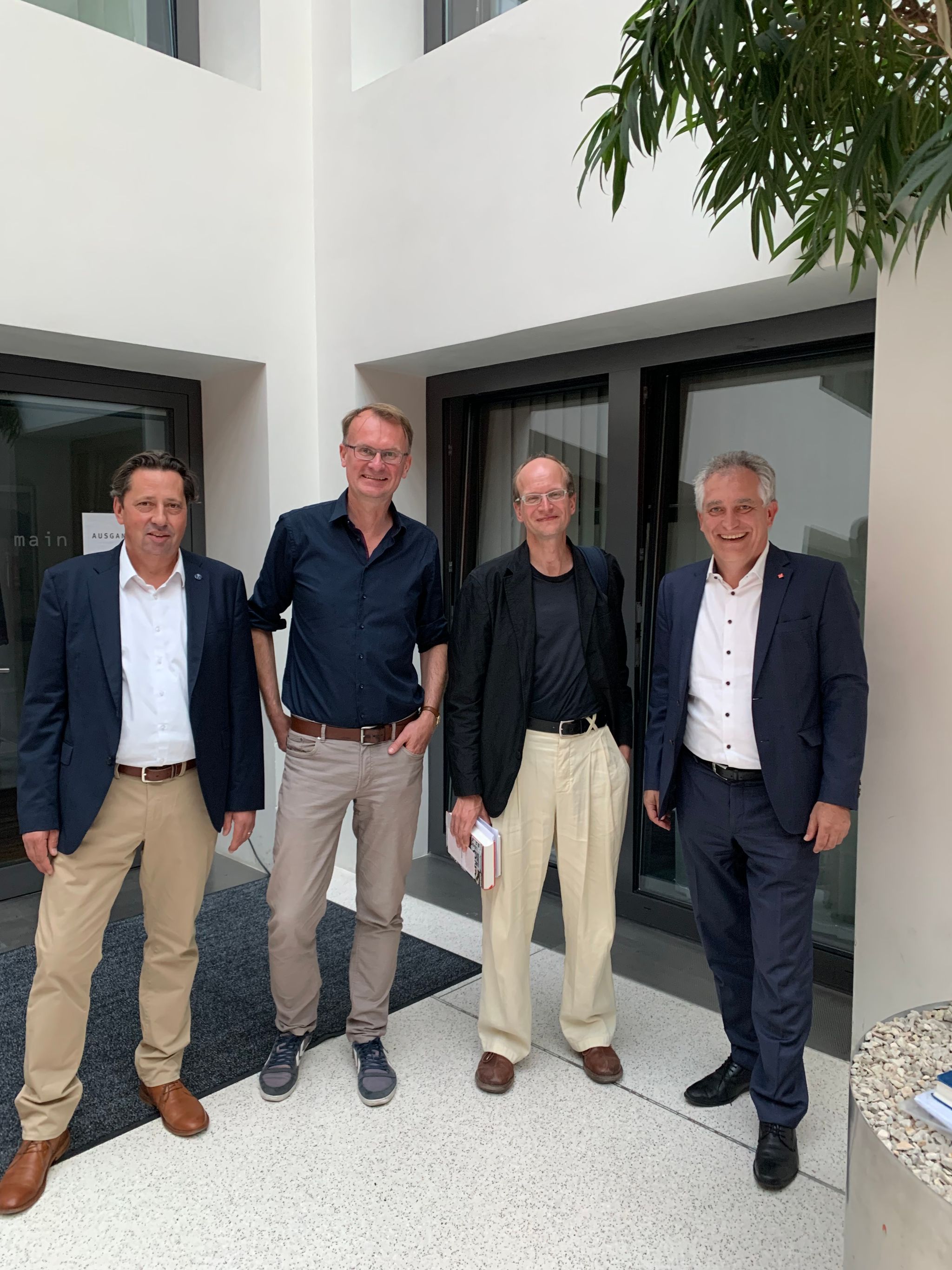 Alexander Elspas (Büchergilde), Autor Andreas Kossert, Andreas Platthaus (FAZ), Jürgen Kerner (IG Metall) (v.l.n.r.)